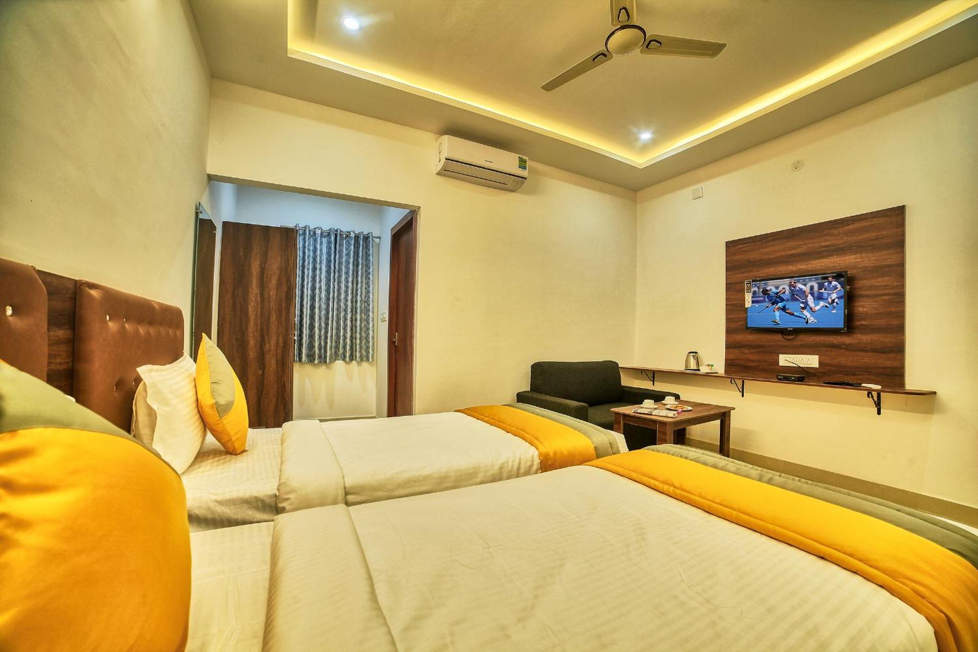 Visa Inn Hotel 4Kms From Airport L Free Airport Pickup & Drop 24X7 Devanahalli Exterior photo